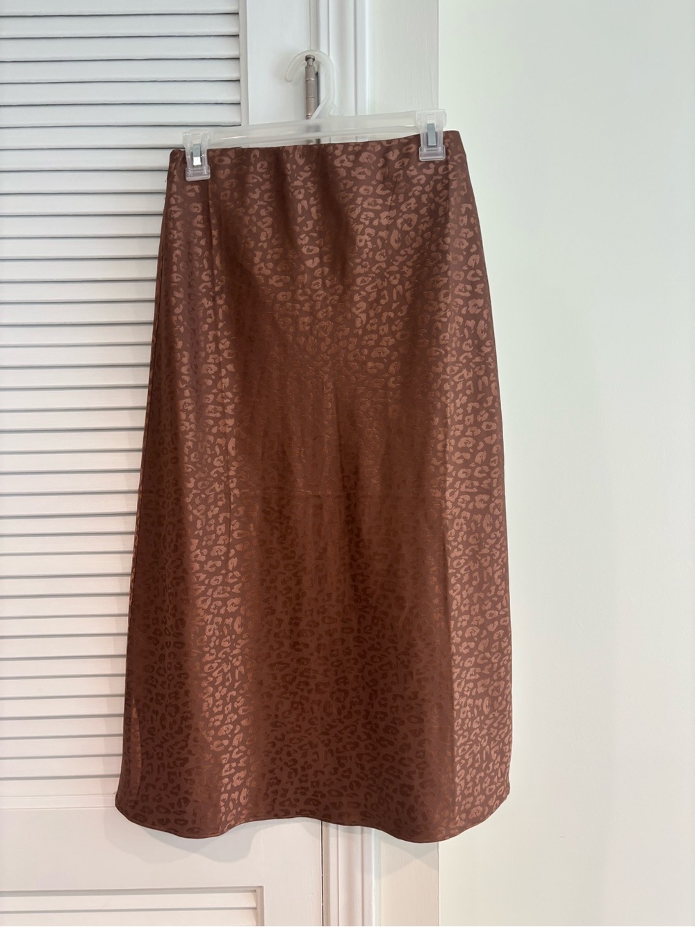 Francesca’s Mi Ami Elegant Brown Leopard-Print Midi Skirt